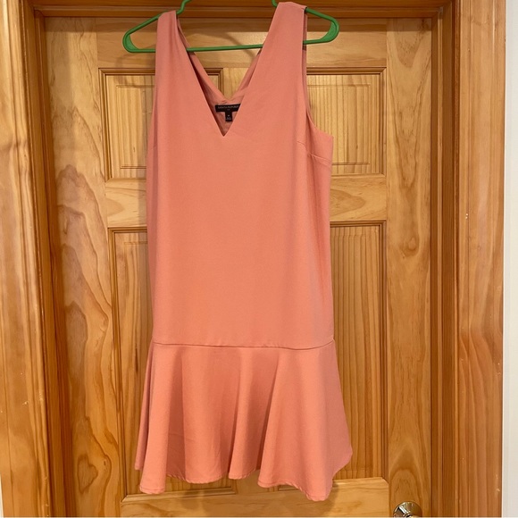 Banana Republic Dresses & Skirts - Banana Republic Coral Dress